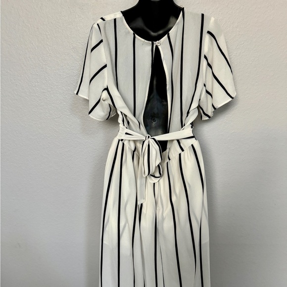 🎉 Sale Crystal Sky Stripe Romper Jumpsuit Dress - Picture 4 of 6